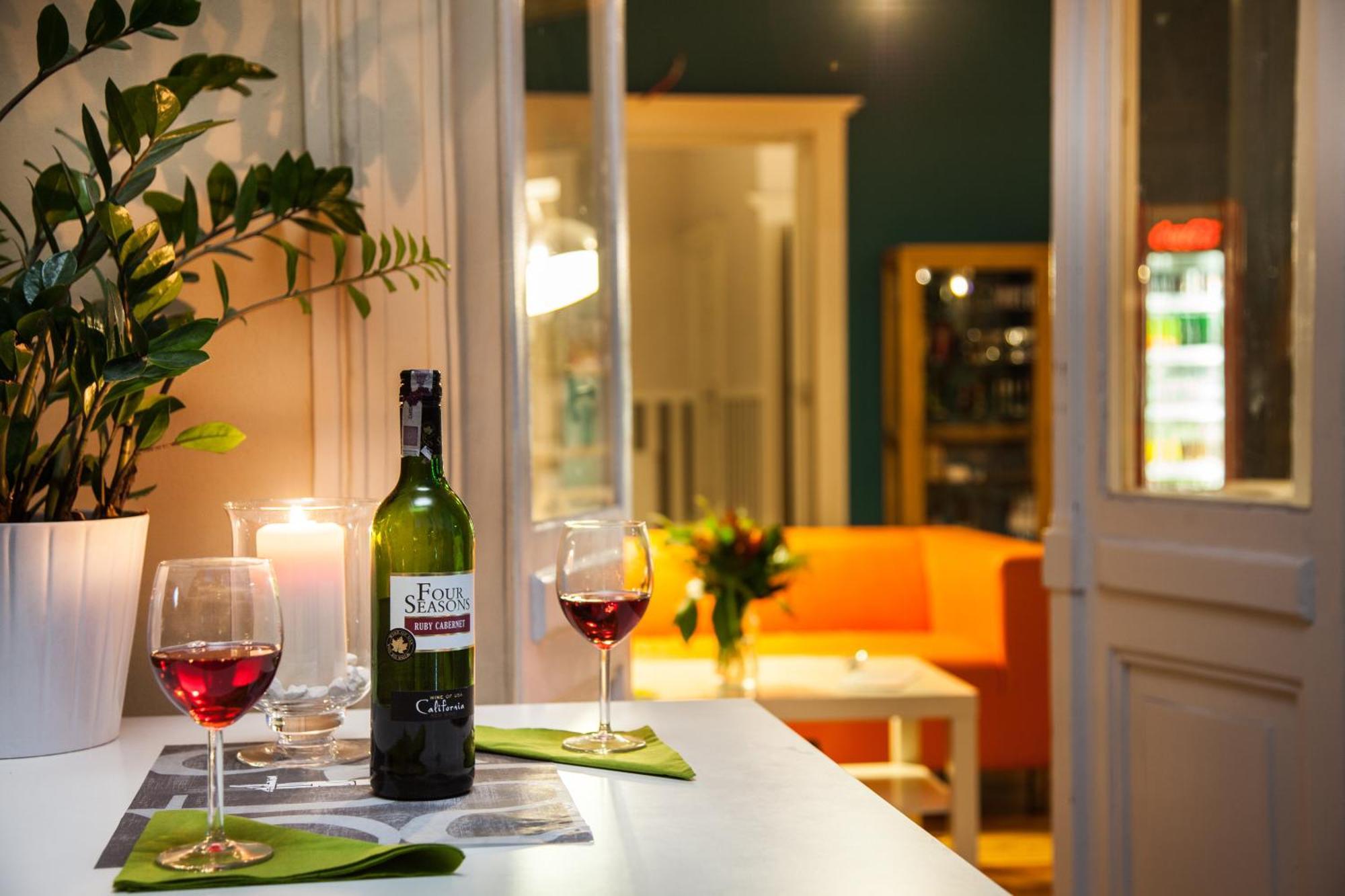 Blooms Inn - City Center Poznan By Friendly Apartments Exterior photo