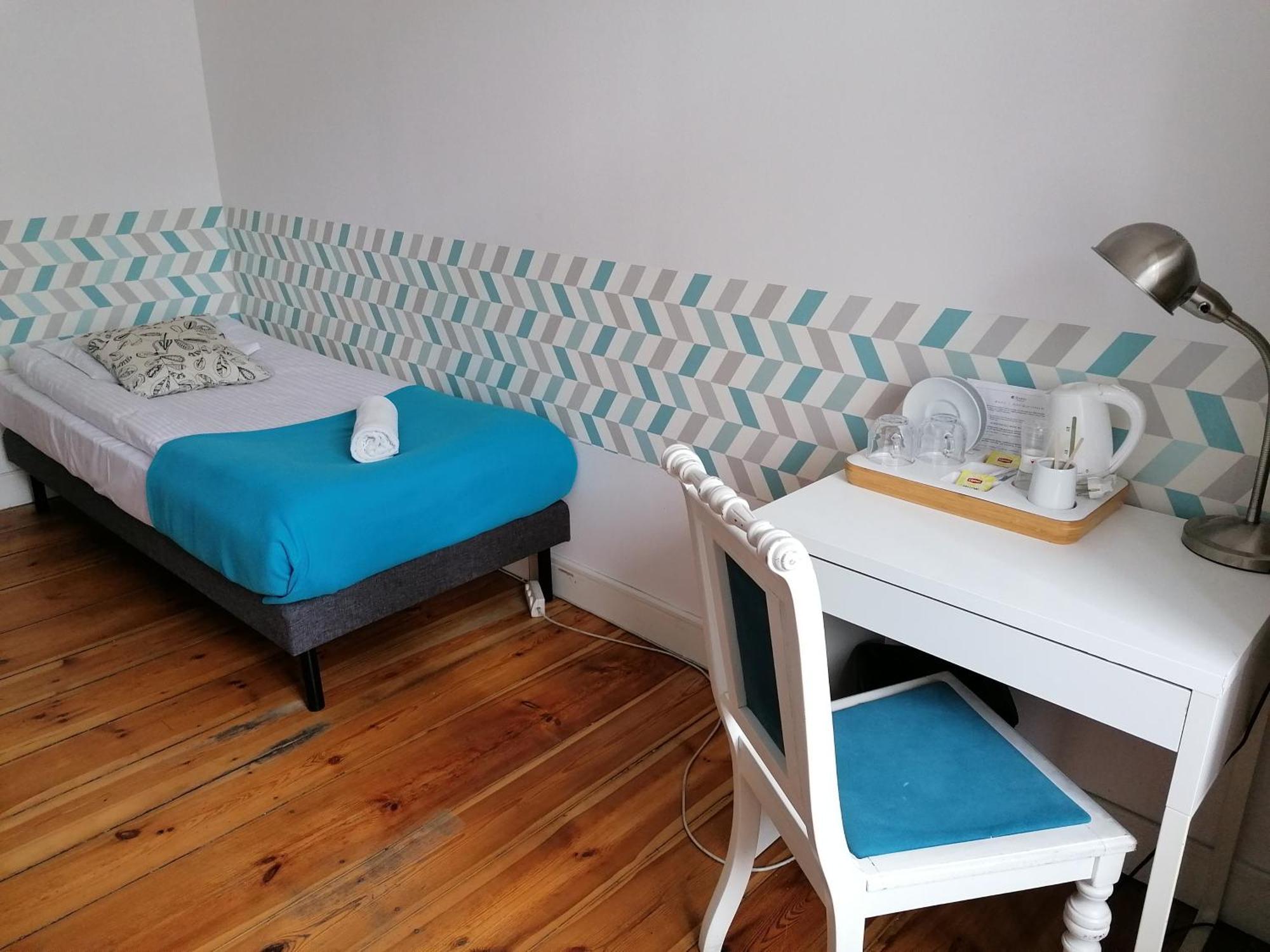 Blooms Inn - City Center Poznan By Friendly Apartments Room photo