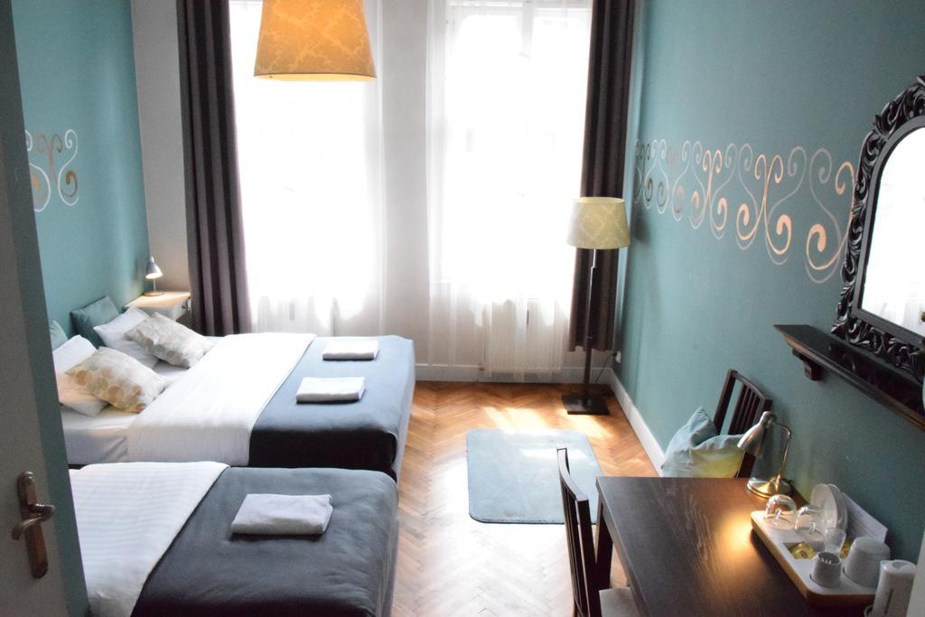 Blooms Inn - City Center Poznan By Friendly Apartments Exterior photo
