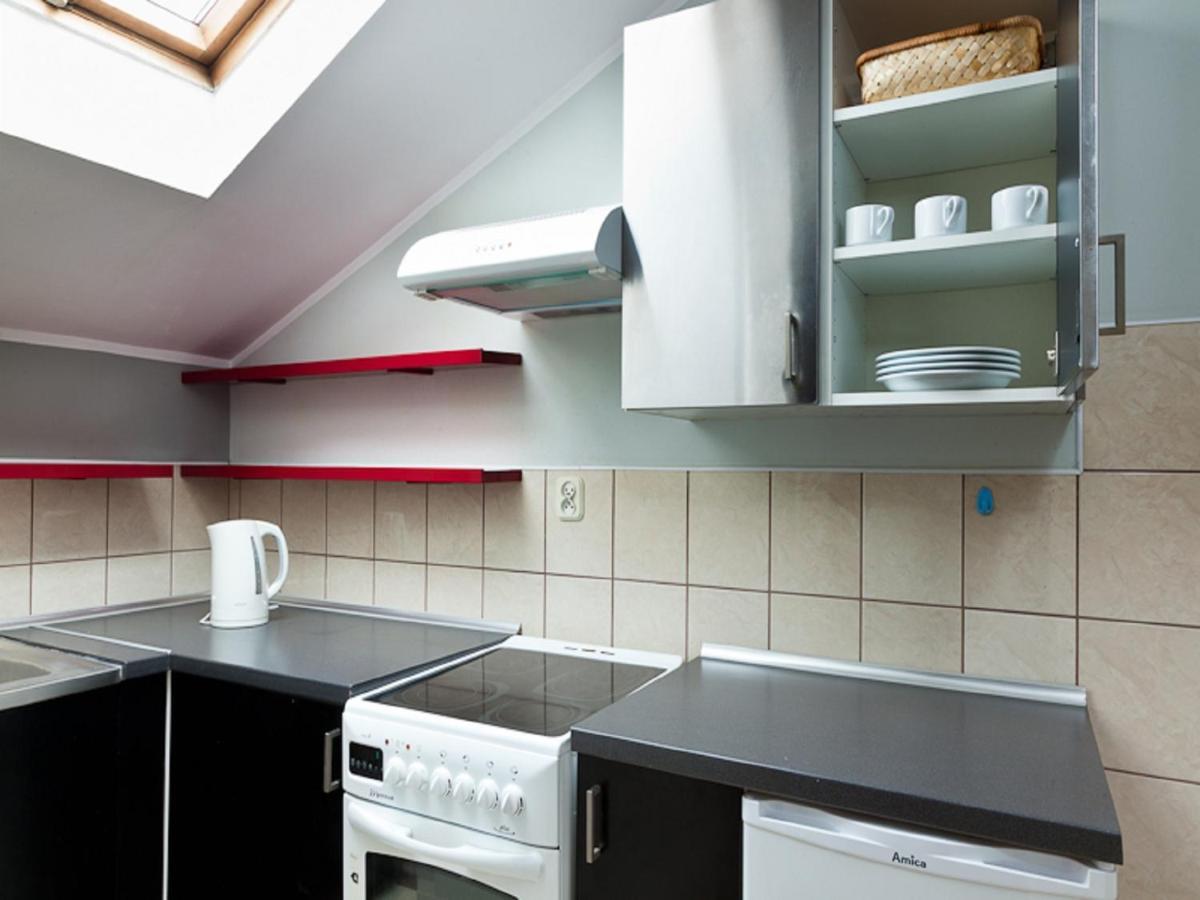 Blooms Inn - City Center Poznan By Friendly Apartments Room photo